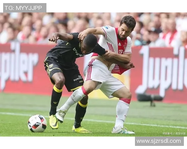 荷兰中后场足球明星的崛起与影响力分析